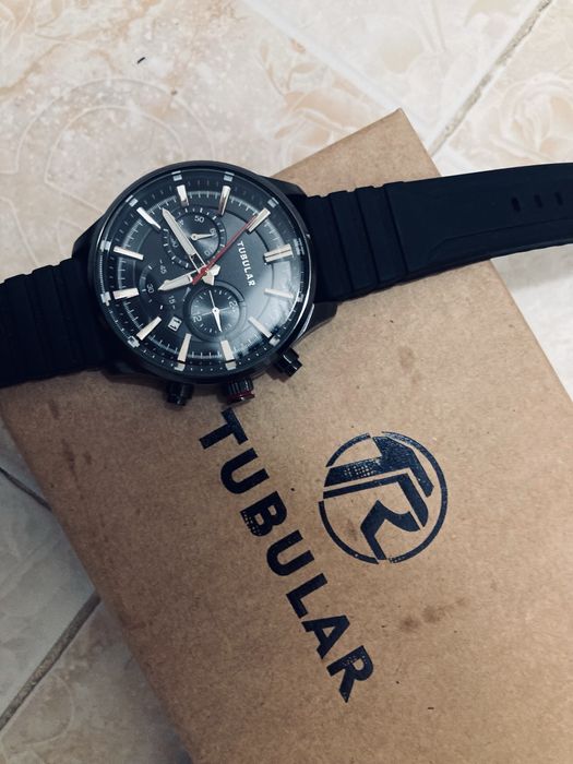 Часы  красивый TUBULAR