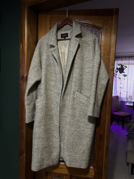 Пальто серое размер L женское