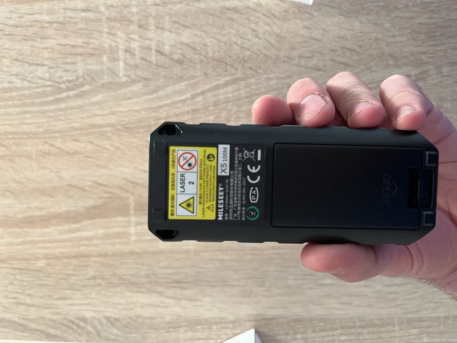 Лазерна ролетка - чисто нова