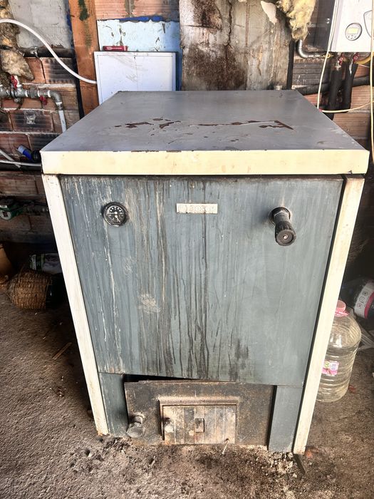 Котел на твърдо гориво Bosch