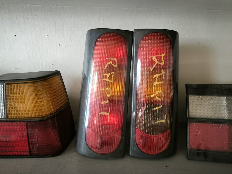 Стопове за автомобили и един комплект фарове за форд