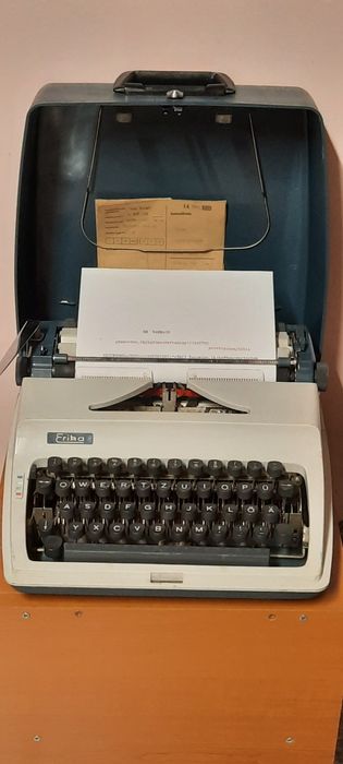 Mașină de scris Erika impecabilă