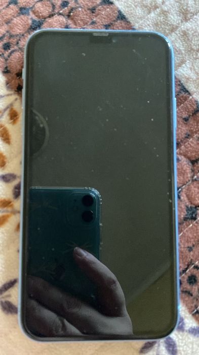 Продам Iphone xr 64