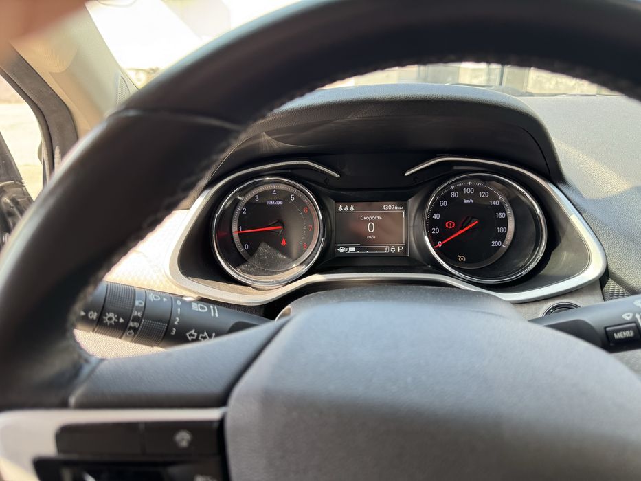 Продается автомобиль onix premier