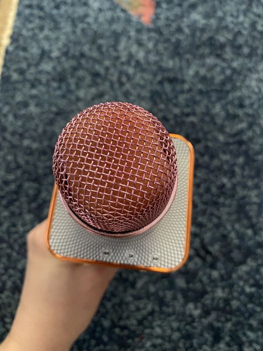 Продам микрофон с Bluetooth подключением.