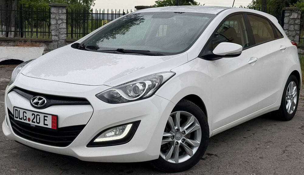 HYUNDAI i30*1.6 CRDI*2014*climatronic*scaune incalzite*LED