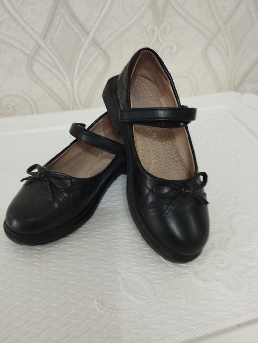 Туфли для девочки 28 р-р