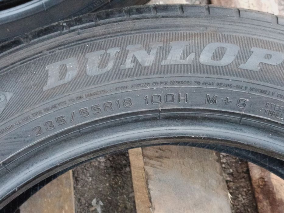 235/55/18 комплект  Dunlop