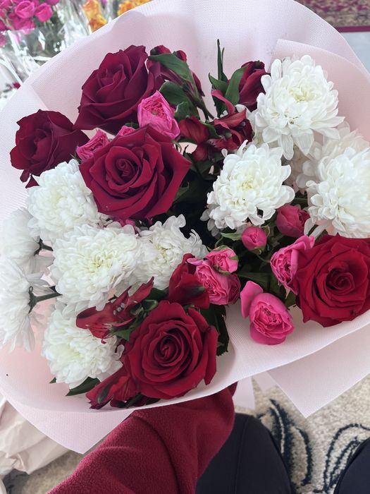 Цветы свежие с оформлением