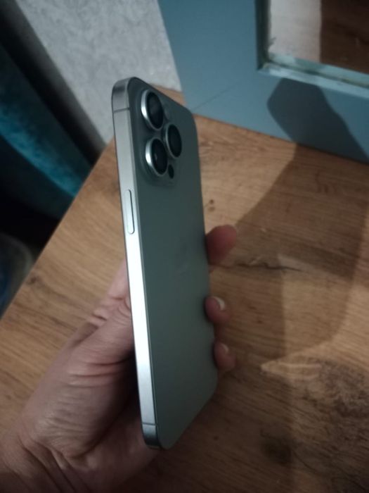 Айфон 15 про мах