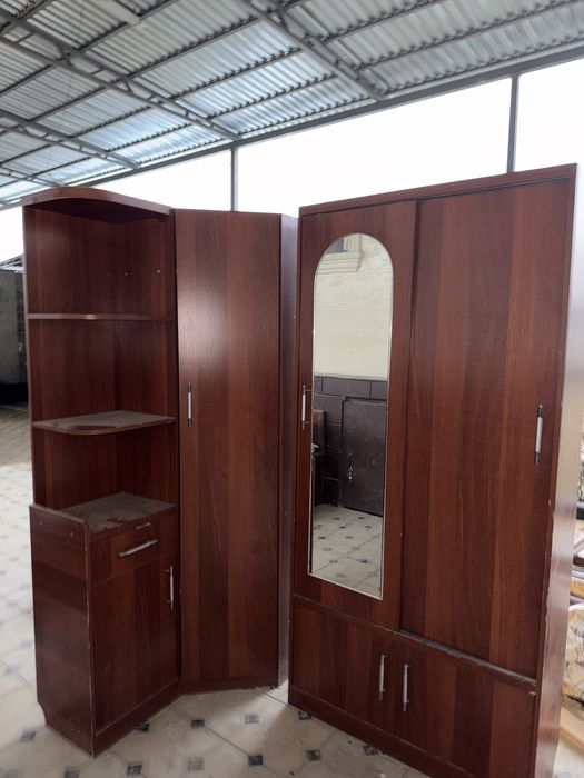 продается шкаф.