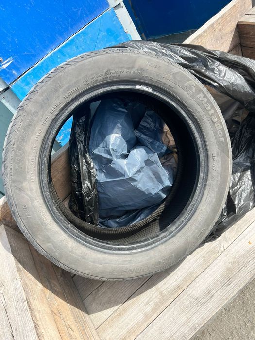 Продам б/у резину Matador