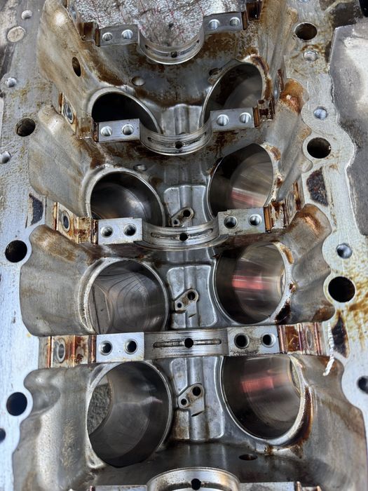 LC 200 буу матор