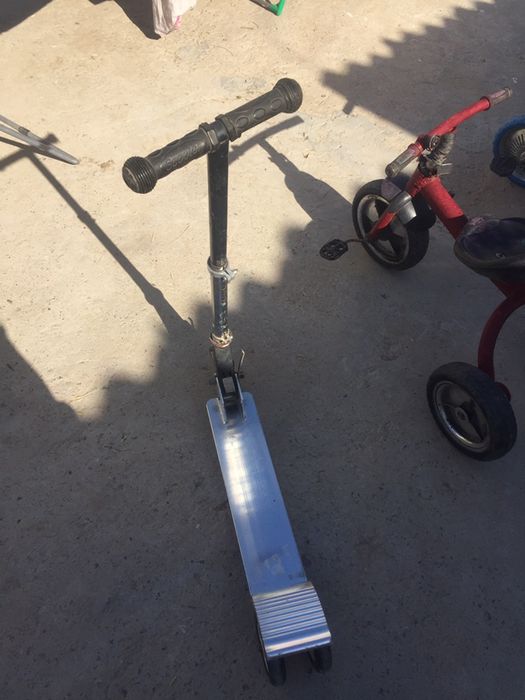 Велосипед трехкалесный , самокат