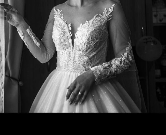 Vând rochie de mireasă