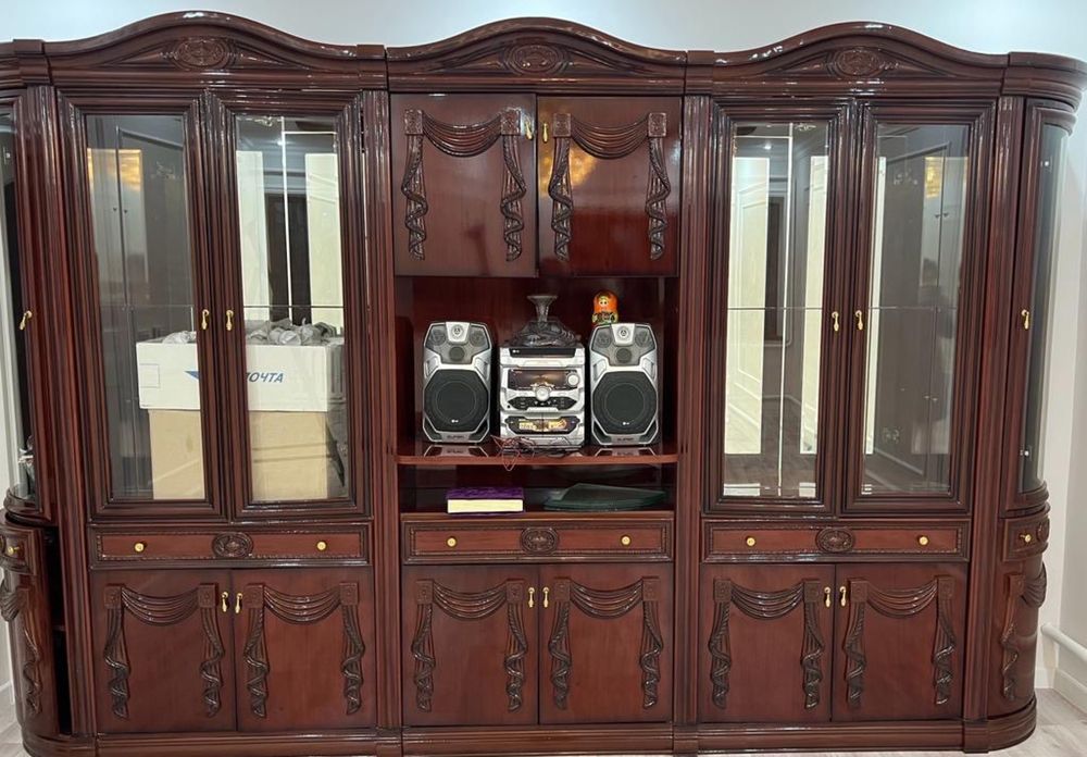 Стенный гарнитур для зала