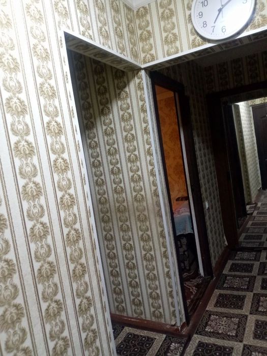 Срочно продаётся 3 комнатная на 4 этаже Городок Супер