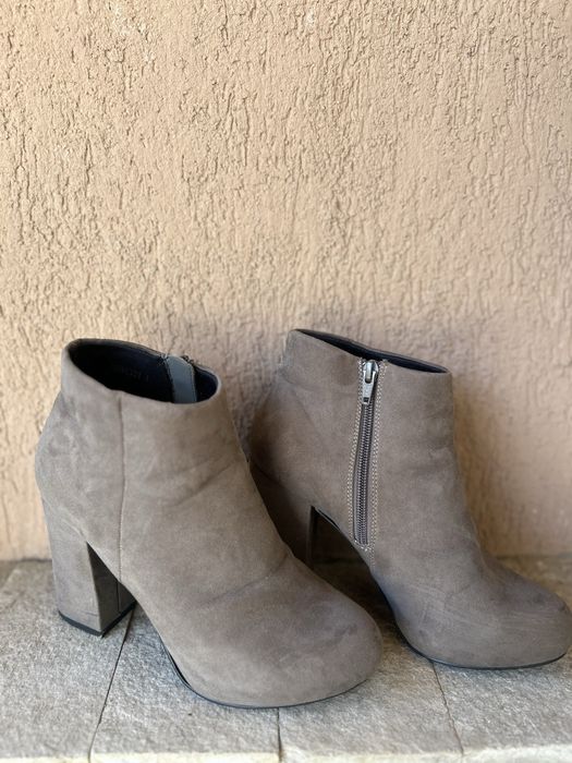 Велурени токчета