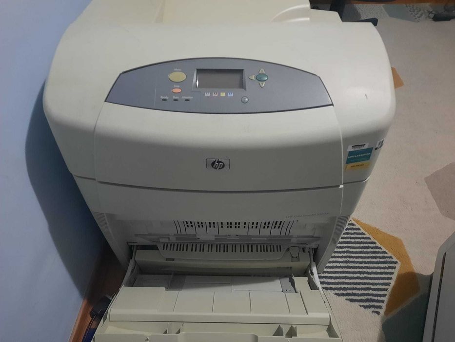 HP LaserJet 5550dtn color laser printer