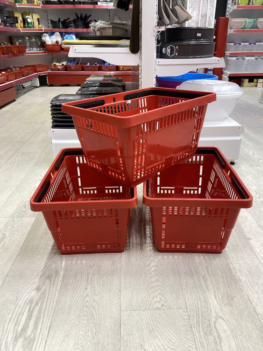 Корзина пластиковая.