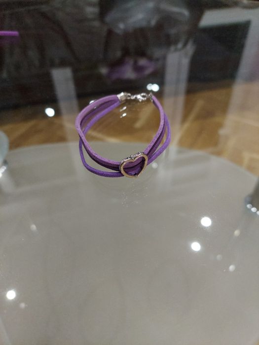 Гривни и колиета Milka