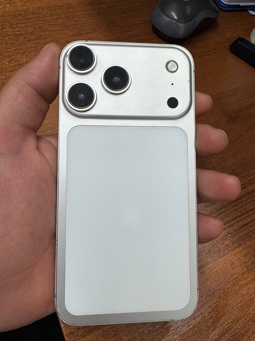 Iphone XR в корпусе 17 pro