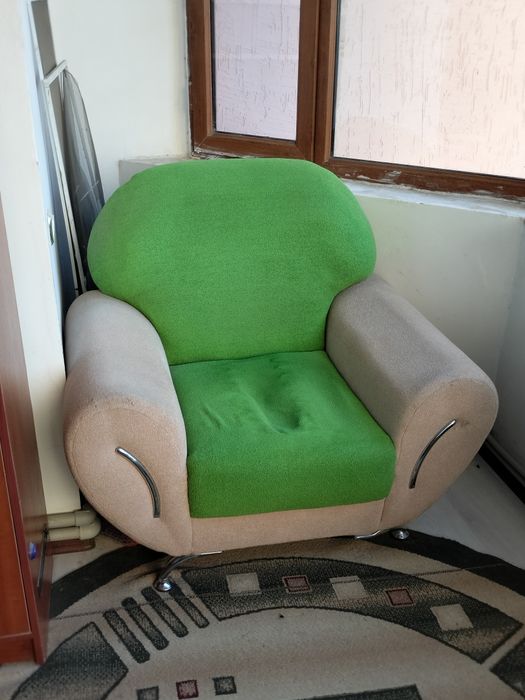 Диван и кресла, 2 штуки