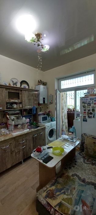 1 ком. квартира, 31 м². 1²/5/6. Сергели 3А, Янгихает р-н. Дом кирпичн.