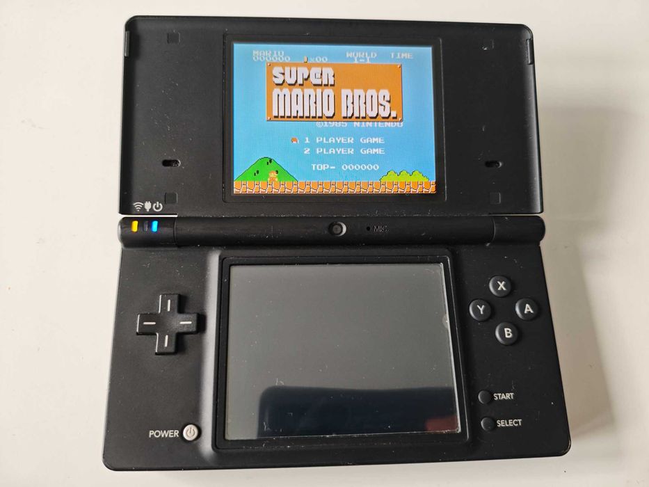 Nintendo DSi - качени много игри