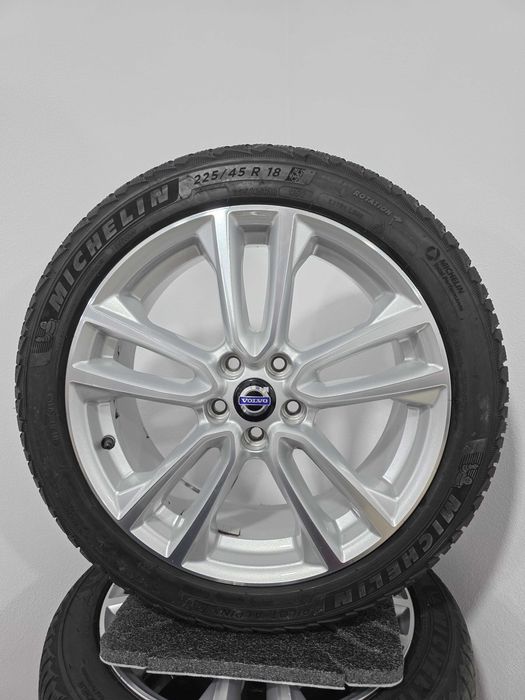 Jante 18 OEM pt Volvo XC40 XC60 V40 V60 5x108 63.4 7.5j et52.5