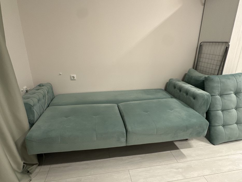 Разтегателен диван