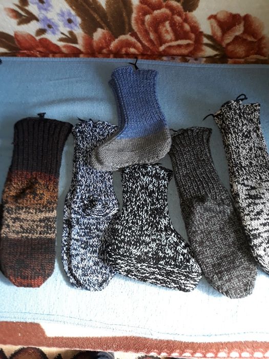 Ciorapi tricotati pt iarna, lucrati manual