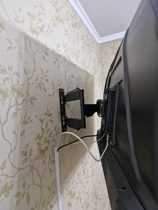 Установка телевизора на стену кронштейн