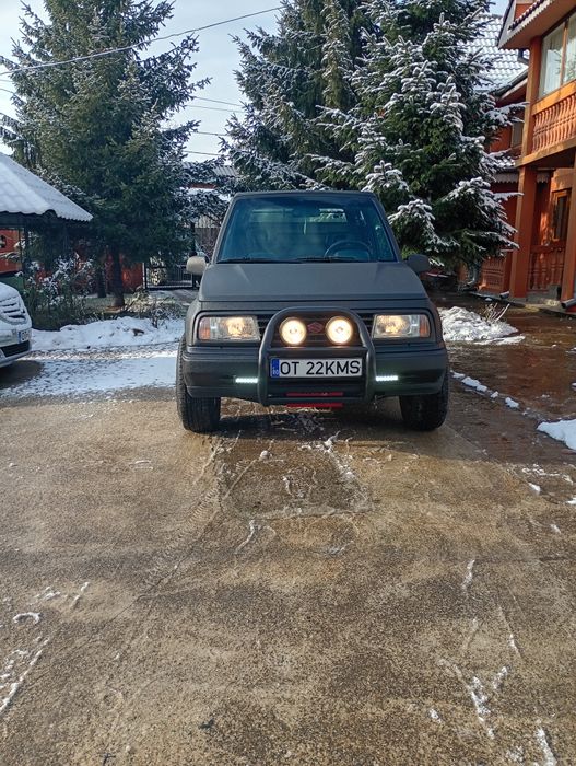 Vând Suzuki Vitara
