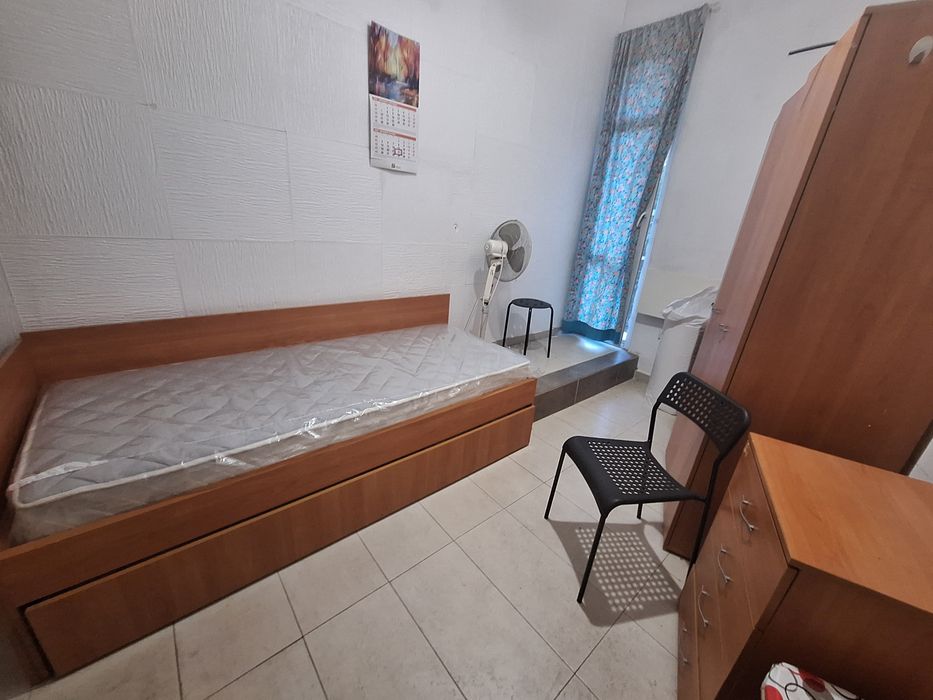 Дава се под наем Ателие в София, Център - 15 кв.м за 240 € - Снимка #1