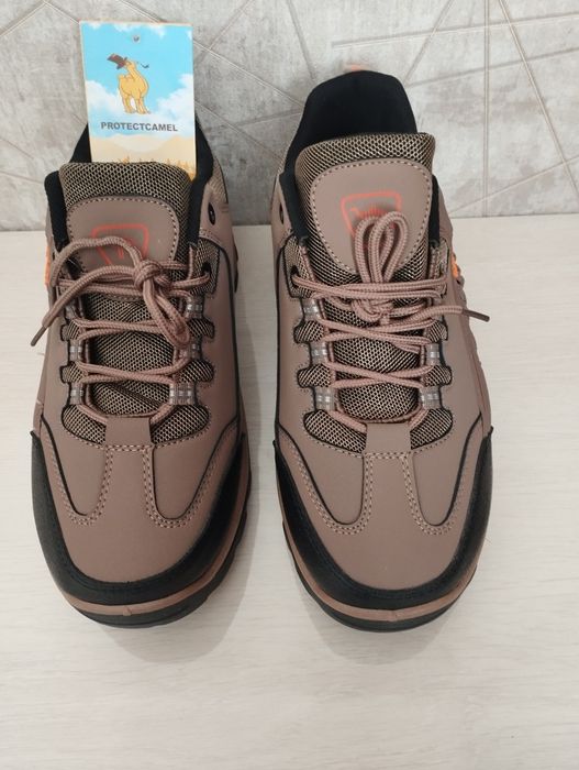 Кроссовки повседневные