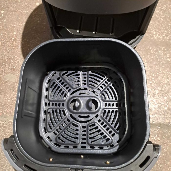 Friteuza cu aer cald COSORI Lite 3.8L, 1500W, WiFi, fara ulei, ca noua