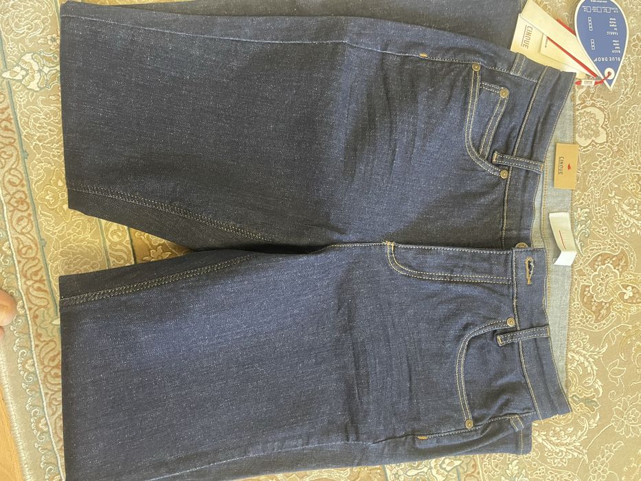 Джинсы новые супер