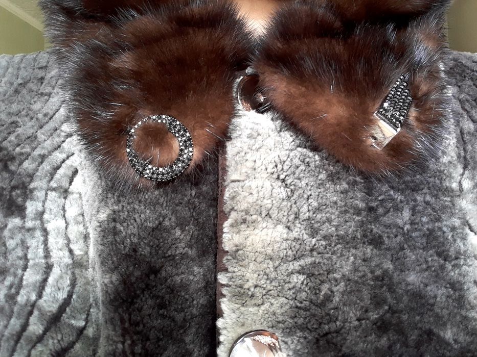 Мутоновая шуба женская