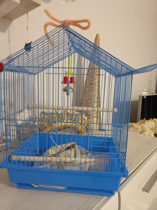 Продам клетку для попугайчиков