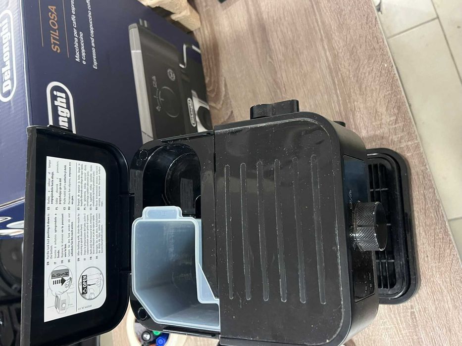 Кафе машина Delonghi