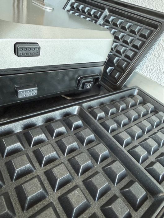 Sandwich-maker BRAUN 800W