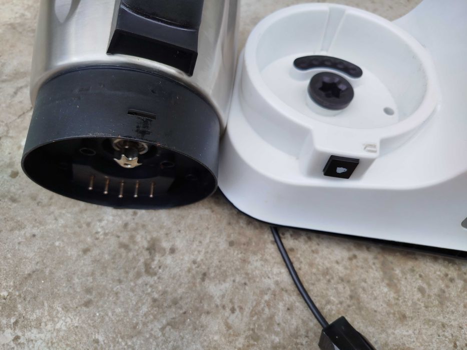 Кухненски робот - за ремонт.