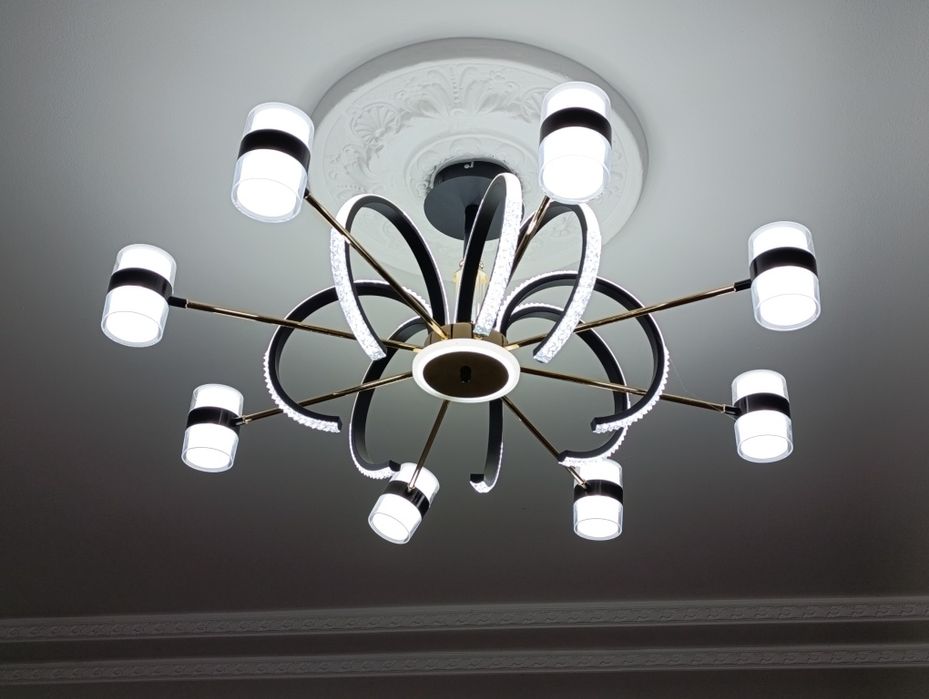 Продается  Люстра