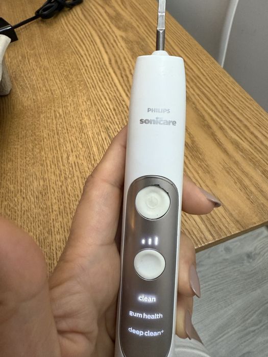 Philips Sonicare Expert Clean 7300