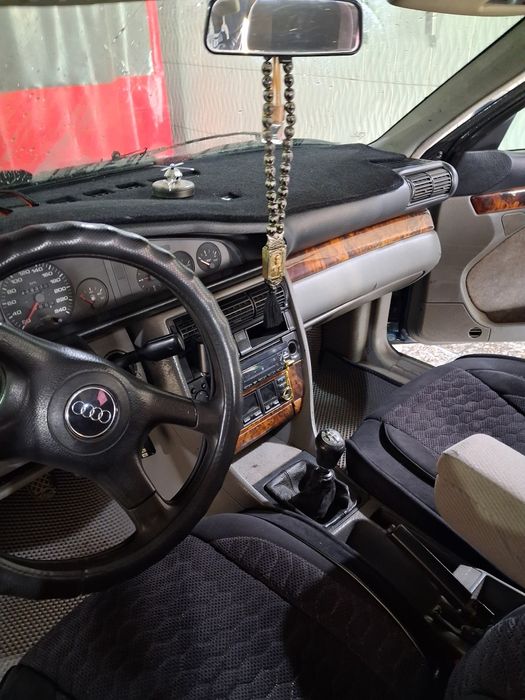 Продам ауди с4 универсал