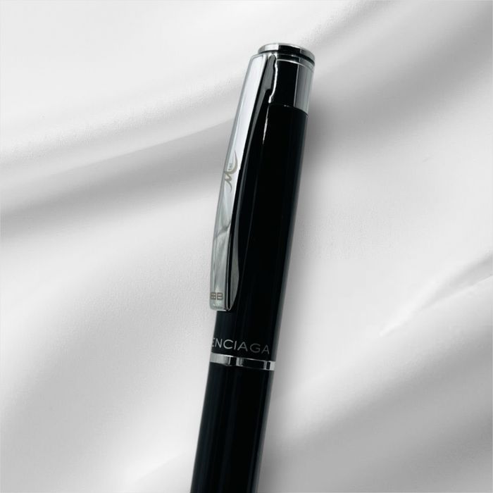 Balenciaga химикалка