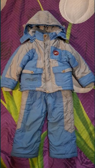 Продам зимний комбинезон  86-92