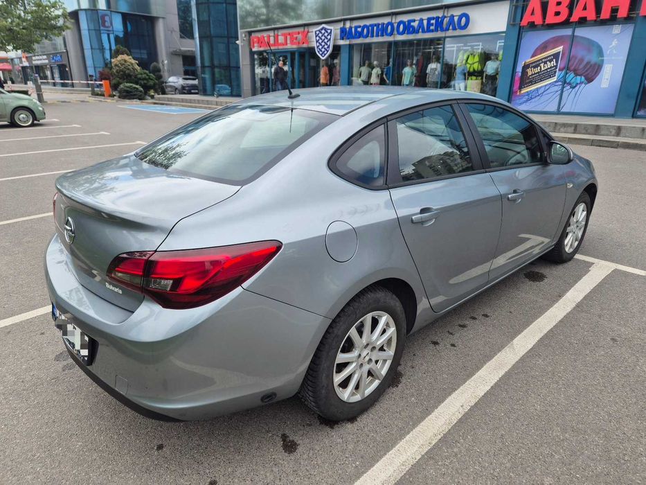 Astra J 1.6 ГАЗ нова от България