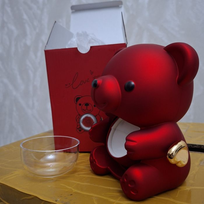 8 mart qizlar uchun sovg'a ayiqcha